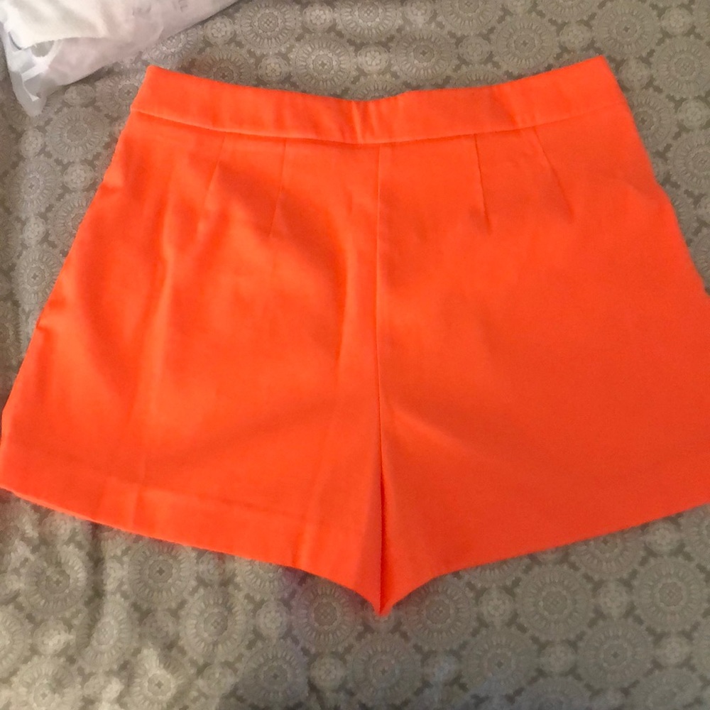 Shorts - Picture 3 of 3
